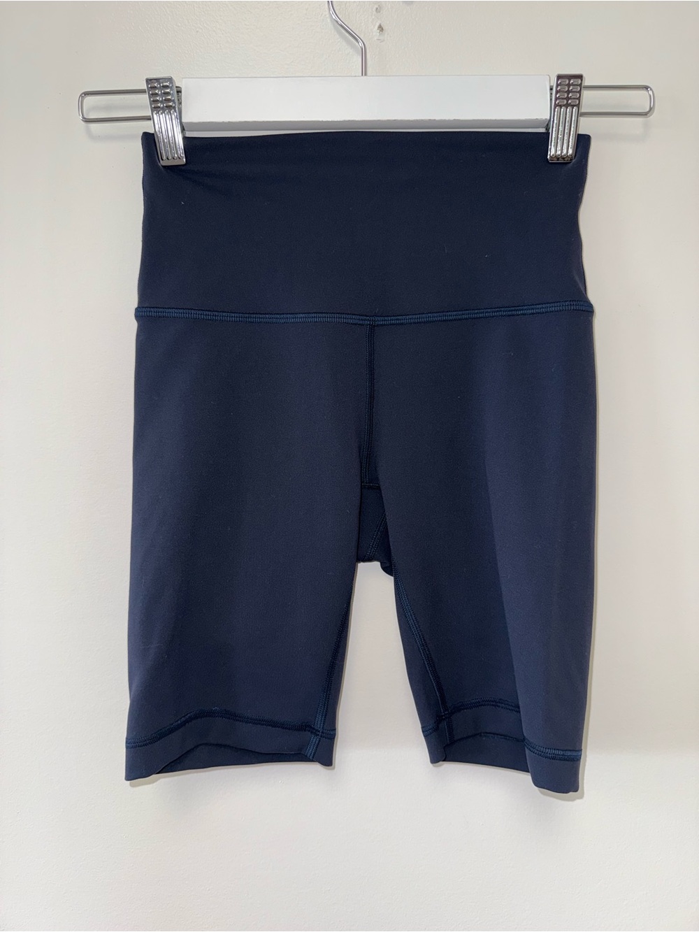 Lululemon (4) Navy Blue Biker Shorts